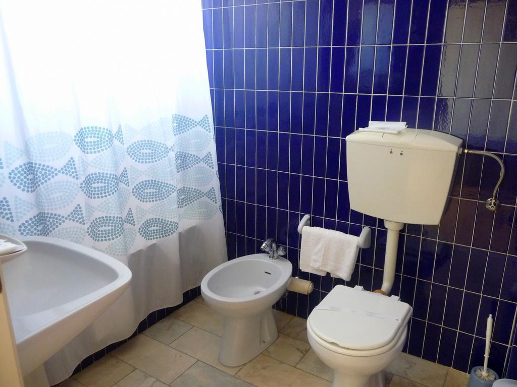 Hotel Tamargueira Figueira da Foz Quarto foto