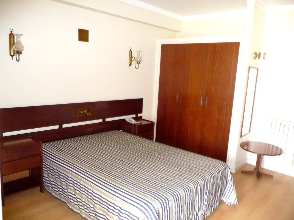 Hotel Tamargueira Figueira da Foz Quarto foto